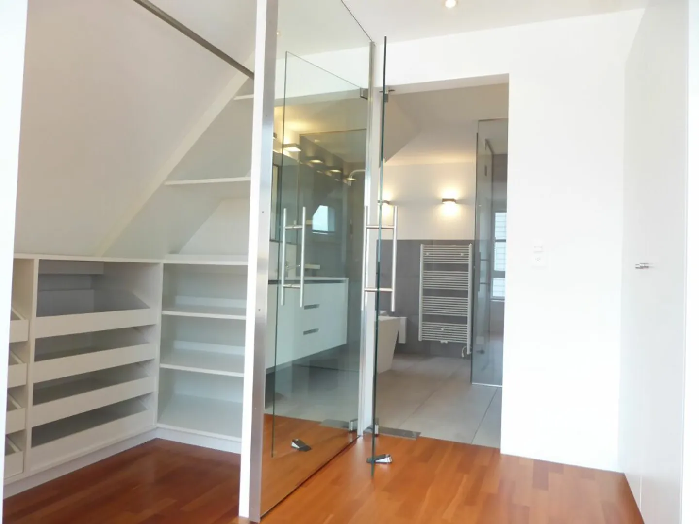 4-room maisonette apartment with two underground parking spaces - Photo 11 of 13