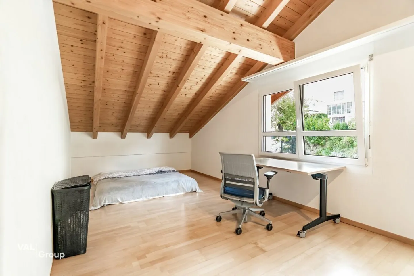 4.5 Zimmer-Dachwohnung mit Ausblick - Foto 6 von 12
