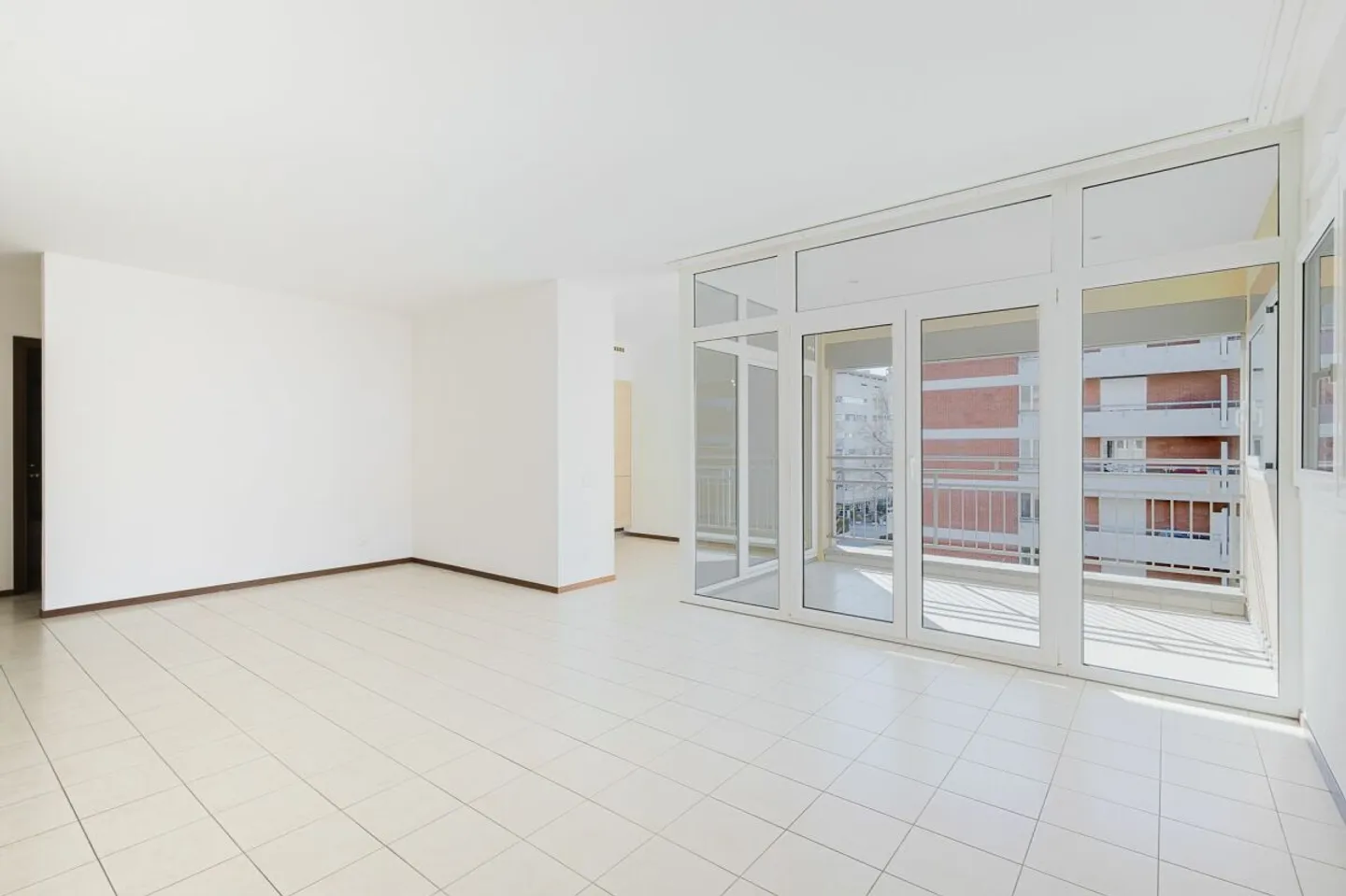 Helles Apartment in strategischer Lage in Lugano - Foto 7 von 13