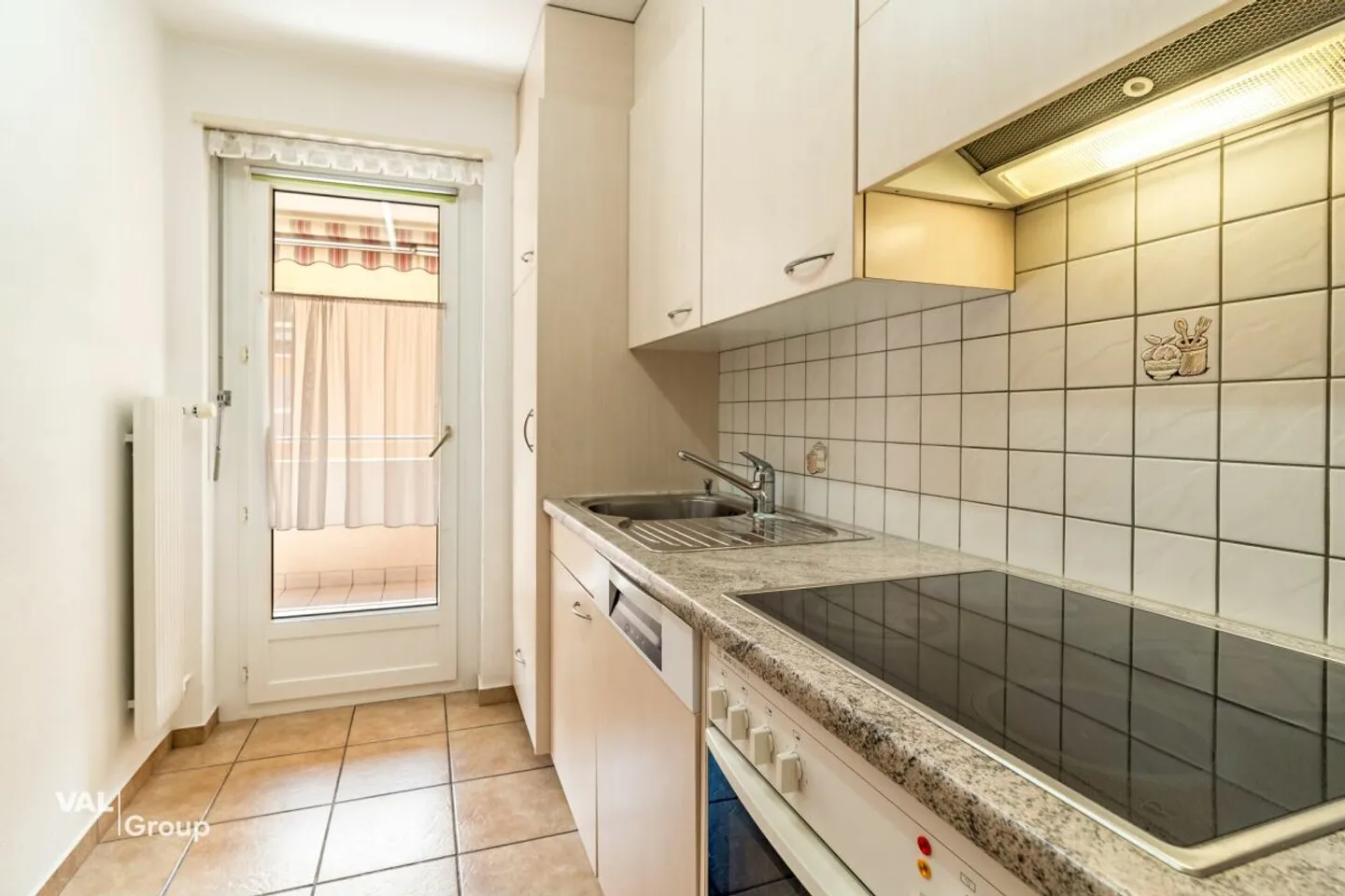 Central 3.5-room apartment with balcony in Visp - Photo 3 of 13