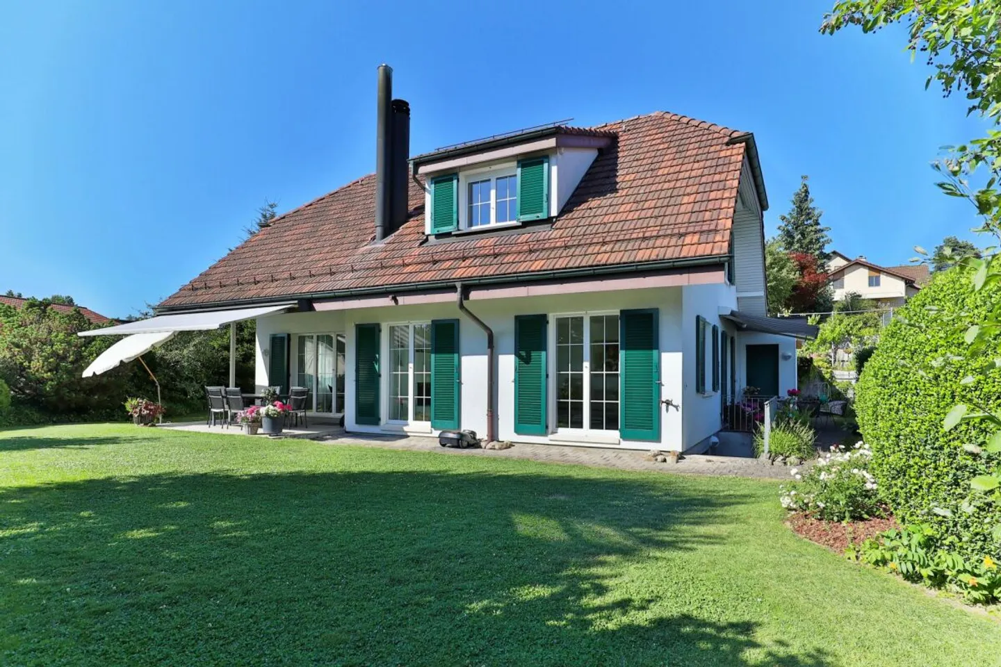 Charming Country House with Garden - Photo 1 of 13