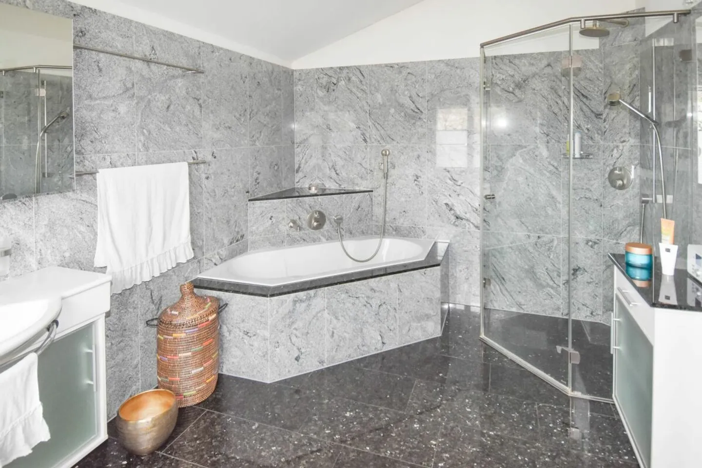 Une maison pleine de chaleur, d'espace et de qualité de vie - Photo 9 sur 13