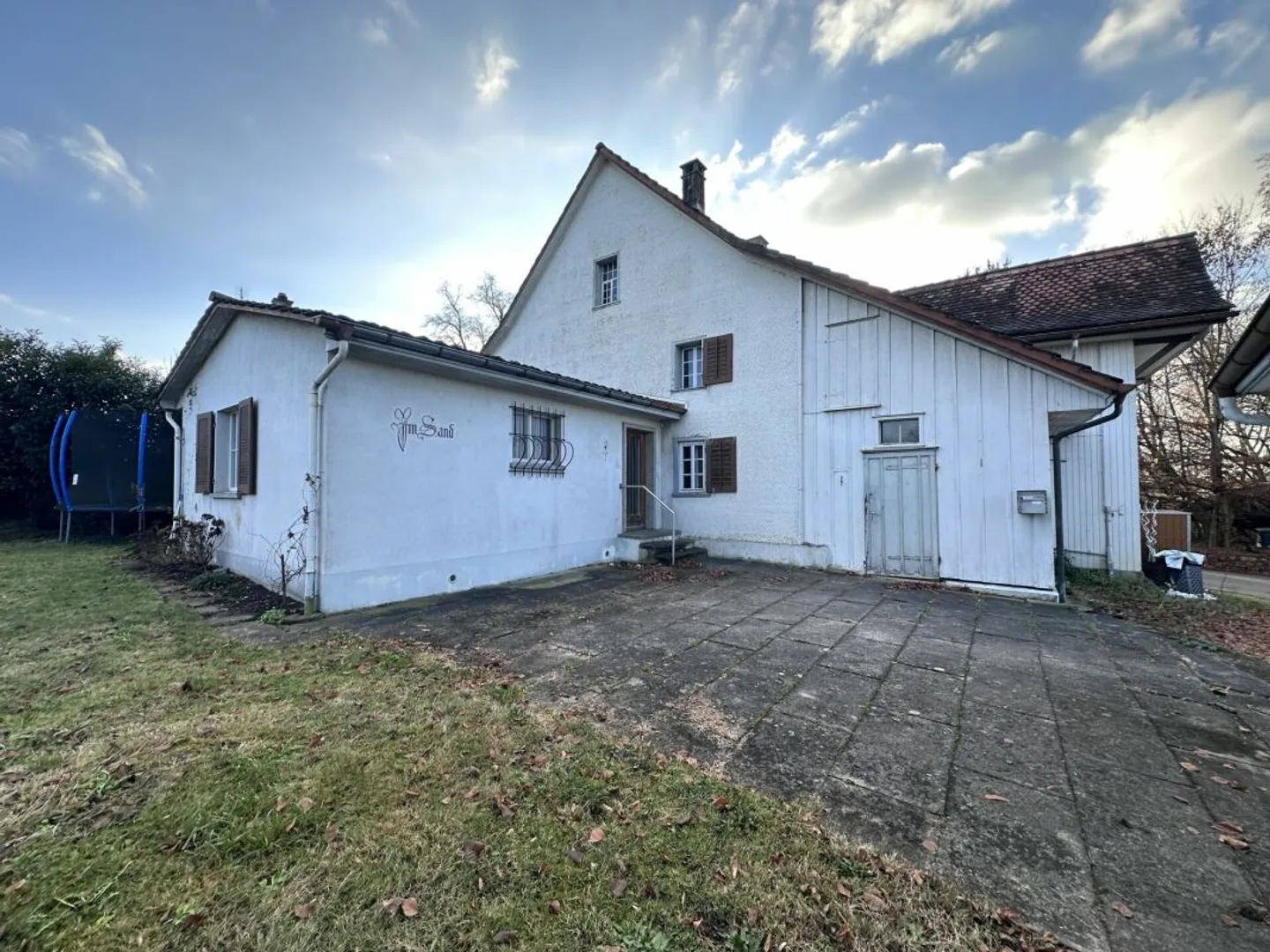 Single-family house with development potential - Photo 1 of 10