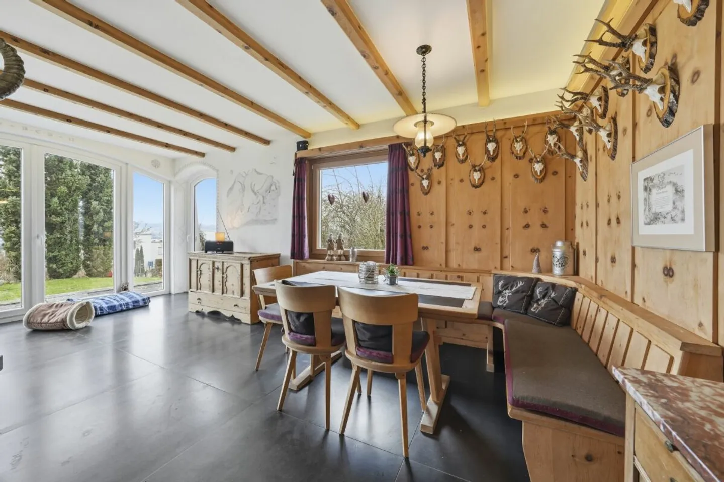 Proprietà unica con piscina naturale, vigneto e oasi spa nella posizione da sogno di Klingnau - Foto 11 di 13