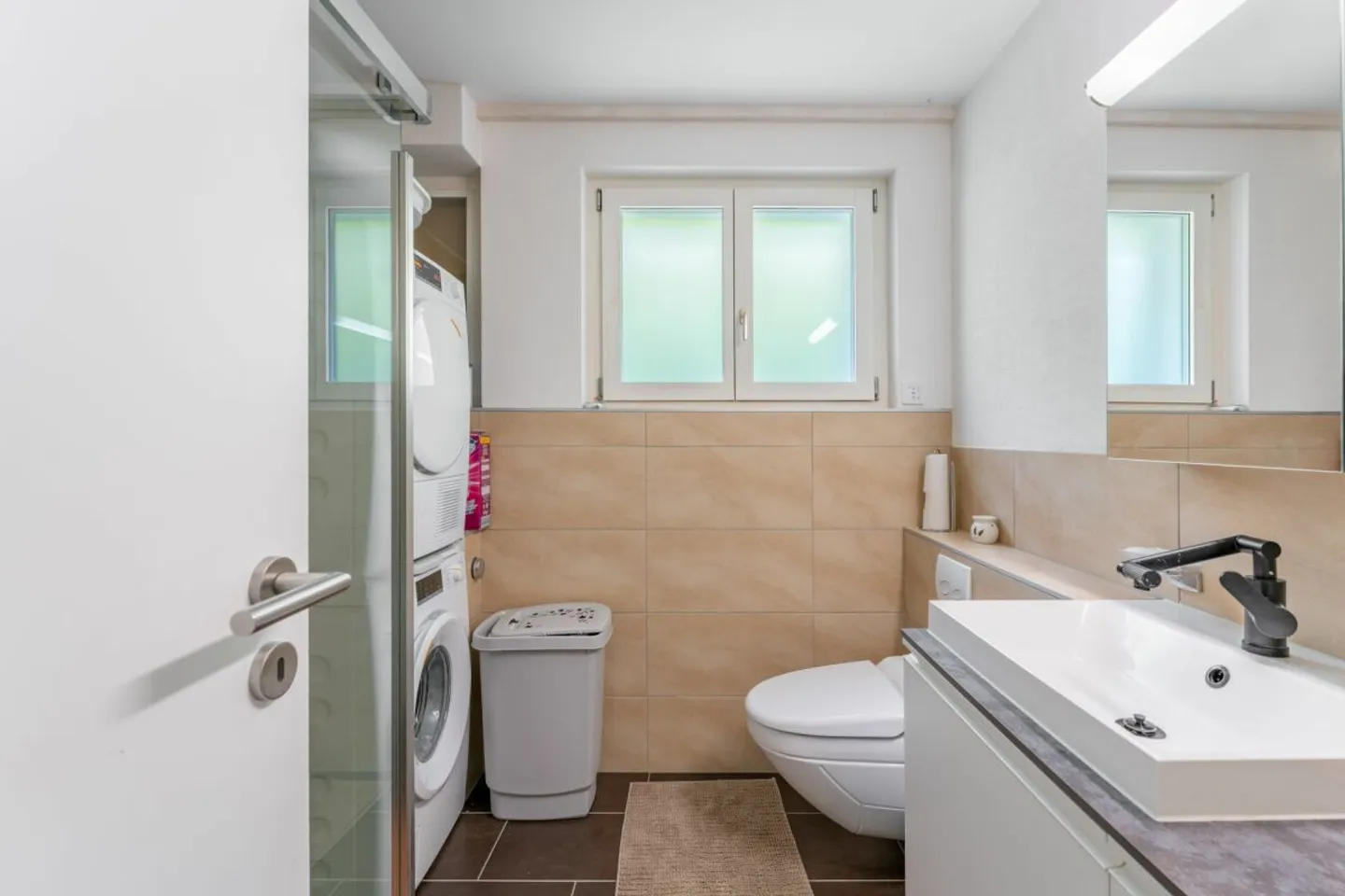 Läufelfingen | 2 familles, 2 maisons, 1 propriété - Photo 9 sur 13