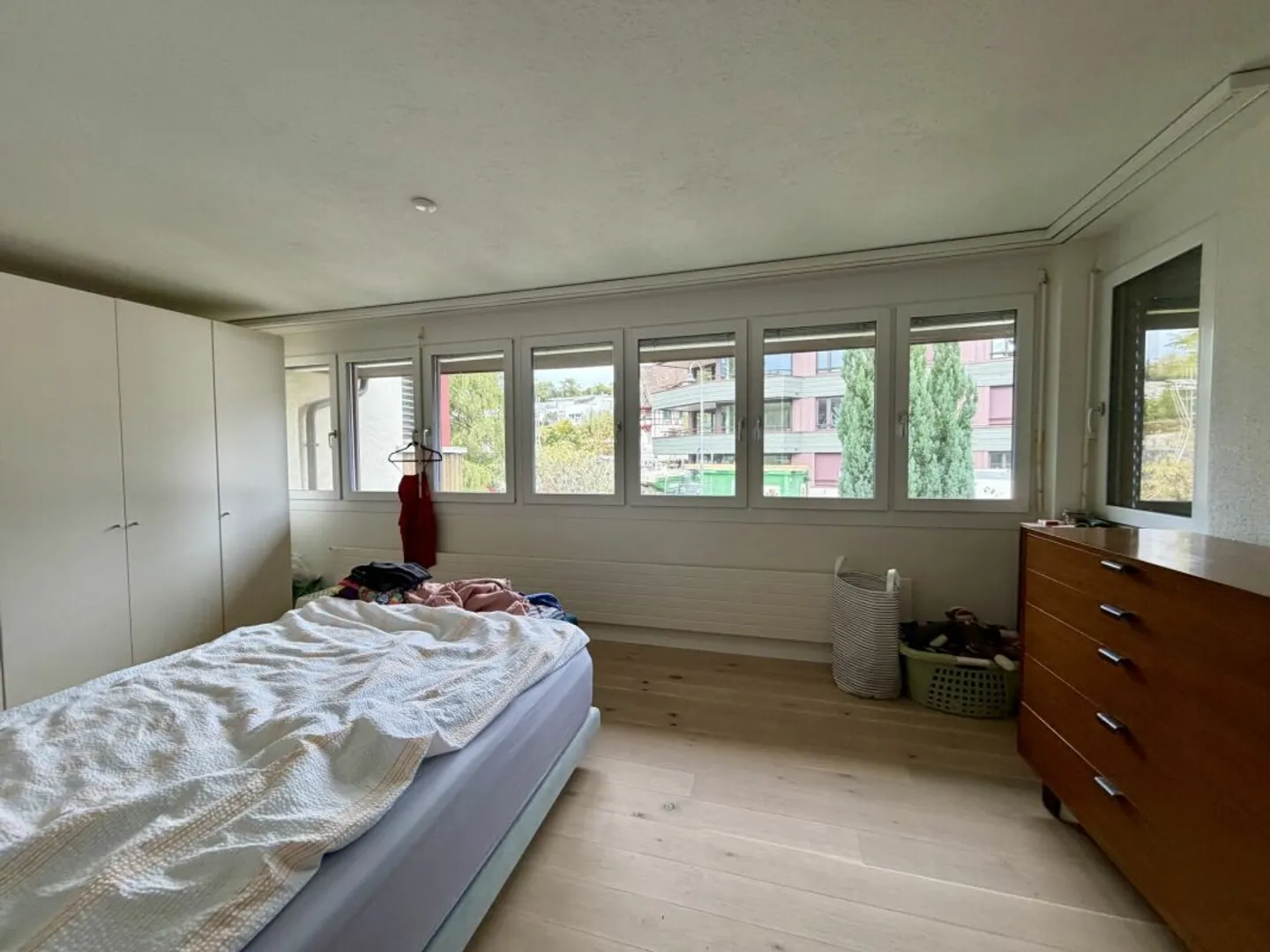 Viel Platz für Gross und Klein: Familienfreundliches Reihenhaus mit ausgebautem Dachboden & Seesicht - Photo 7 sur 13
