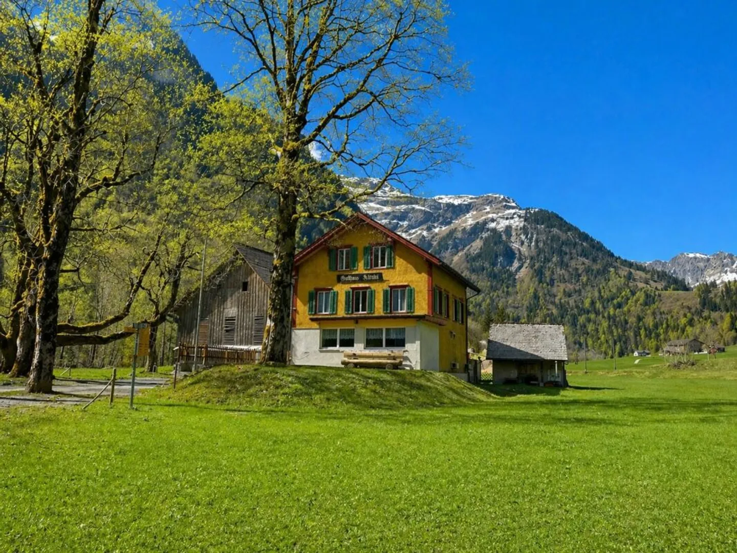 Gastro business in the quiet and idyllic Klöntal - Photo 1 of 10