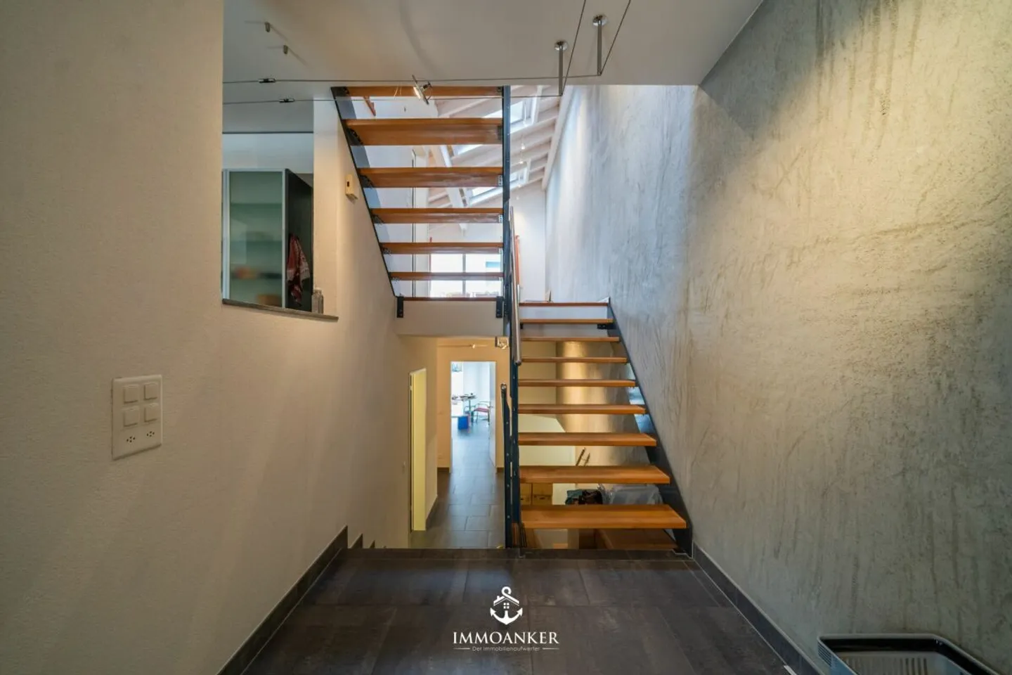 Maison de ville architecturale avec espace, lumière et intimité à Gockhausen - Photo 8 sur 13