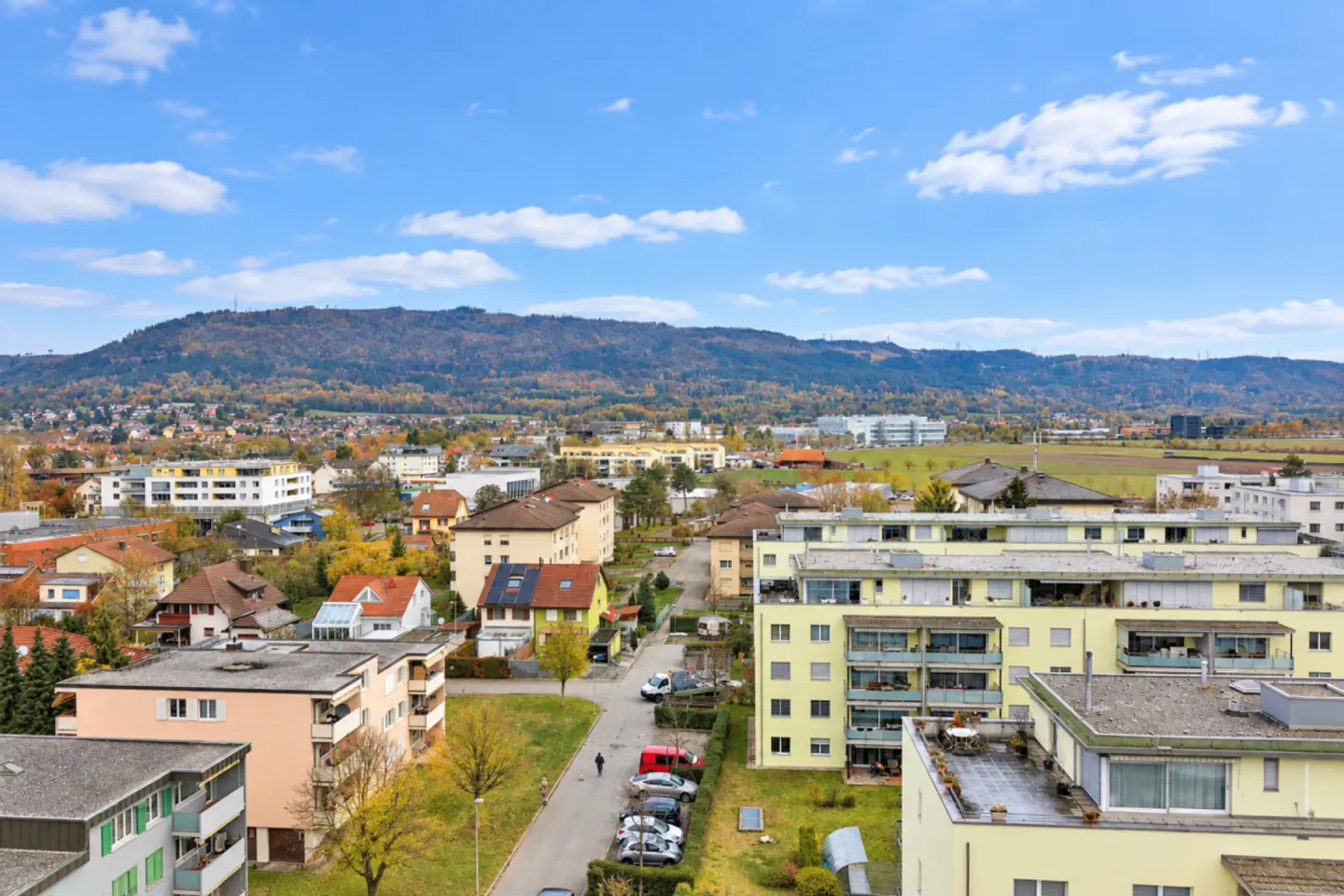 Appartamento 3.5 stanze recentemente ristrutturato con grande parco giochi! - Foto 7 di 8