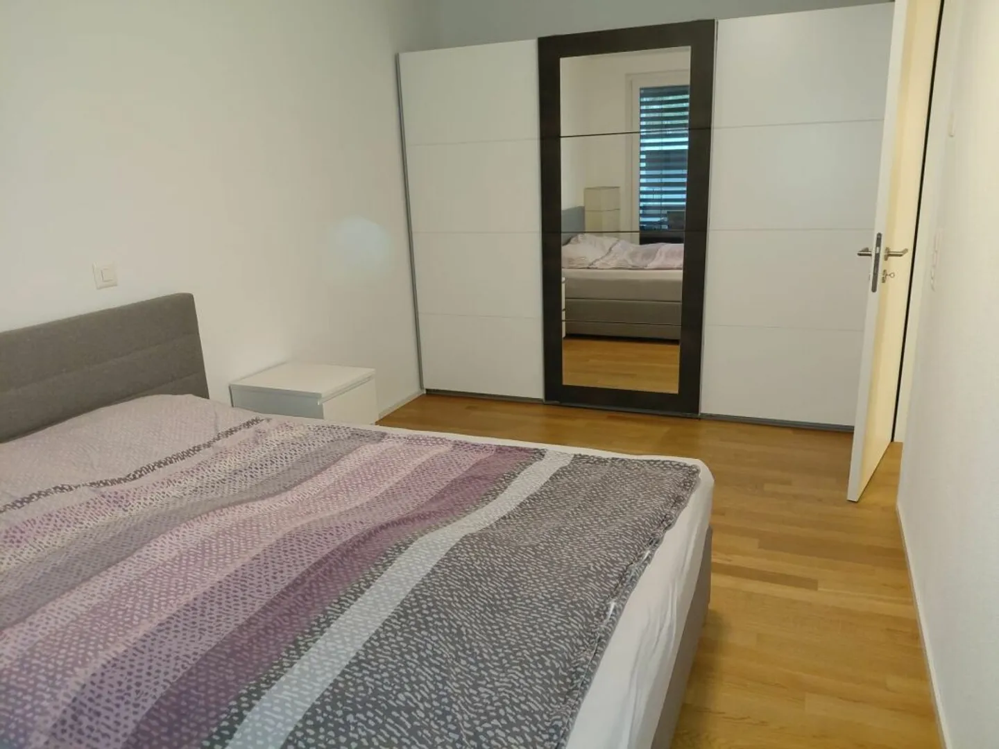 Modernes Apartment mit grossem Balkon - Foto 5 von 8