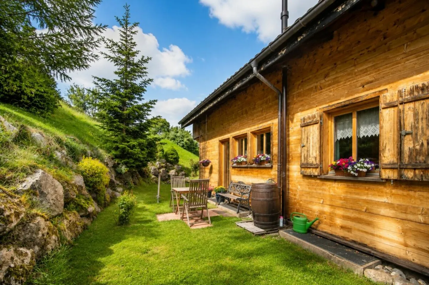 Einzigartiges Vollholzhaus mit Bergsicht - Foto 3 von 13