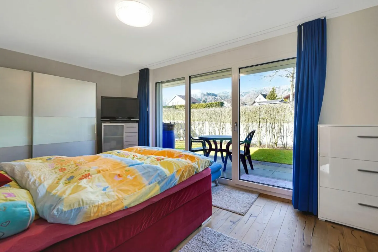 Modern, bright terrace apartment with large garden - Photo 9 of 13