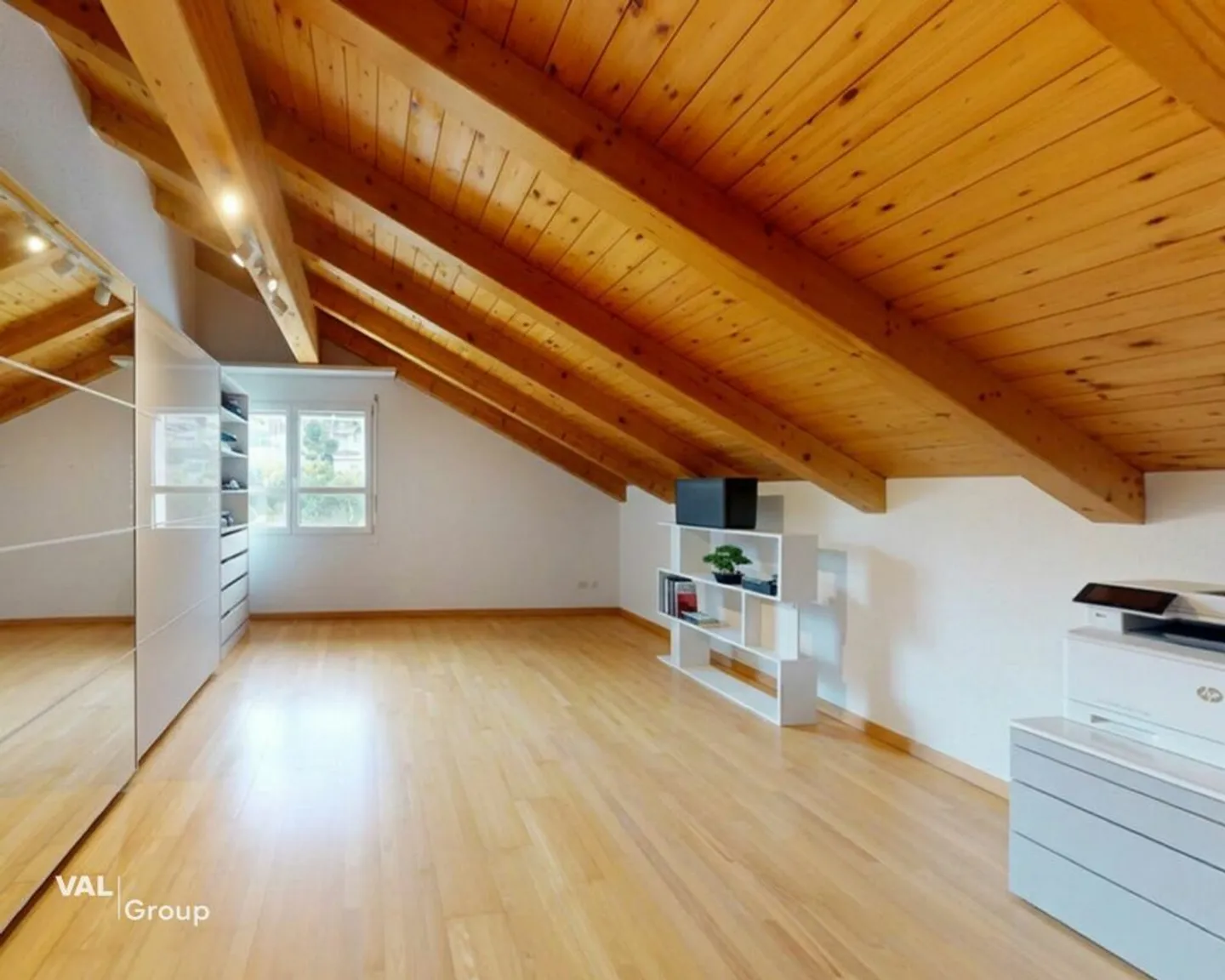 Appartement mansardé de 4.5 pièces avec vue - Photo 7 sur 13