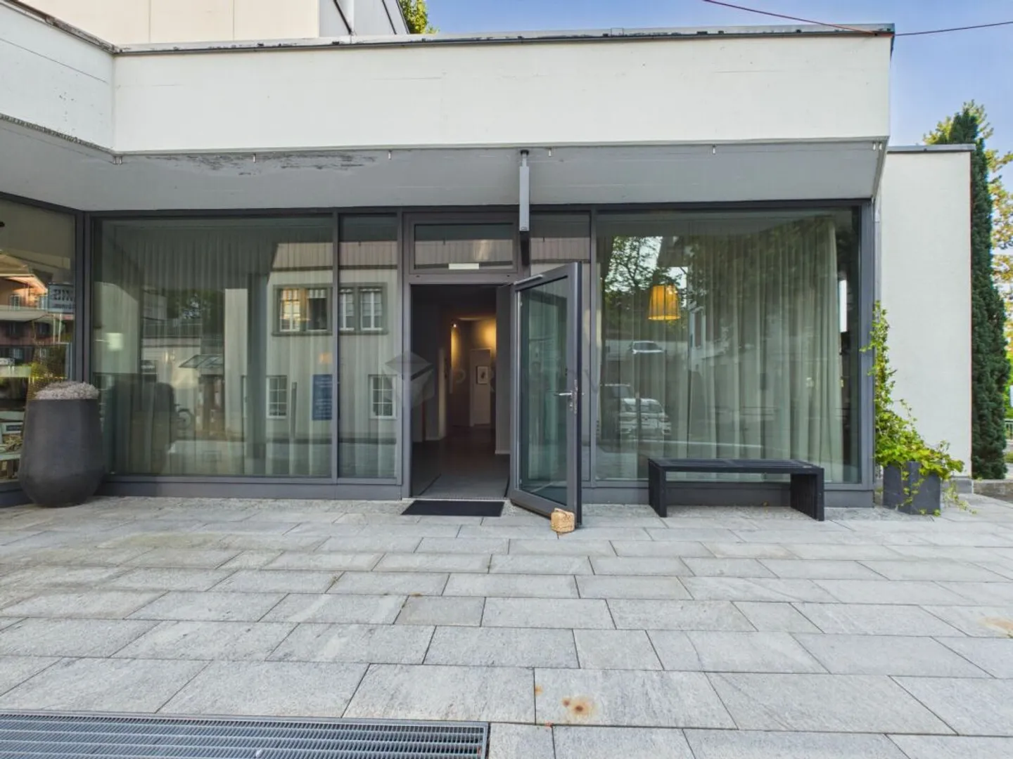 High-quality practice and commercial spaces in Muri - immediately available - Photo 1 of 13