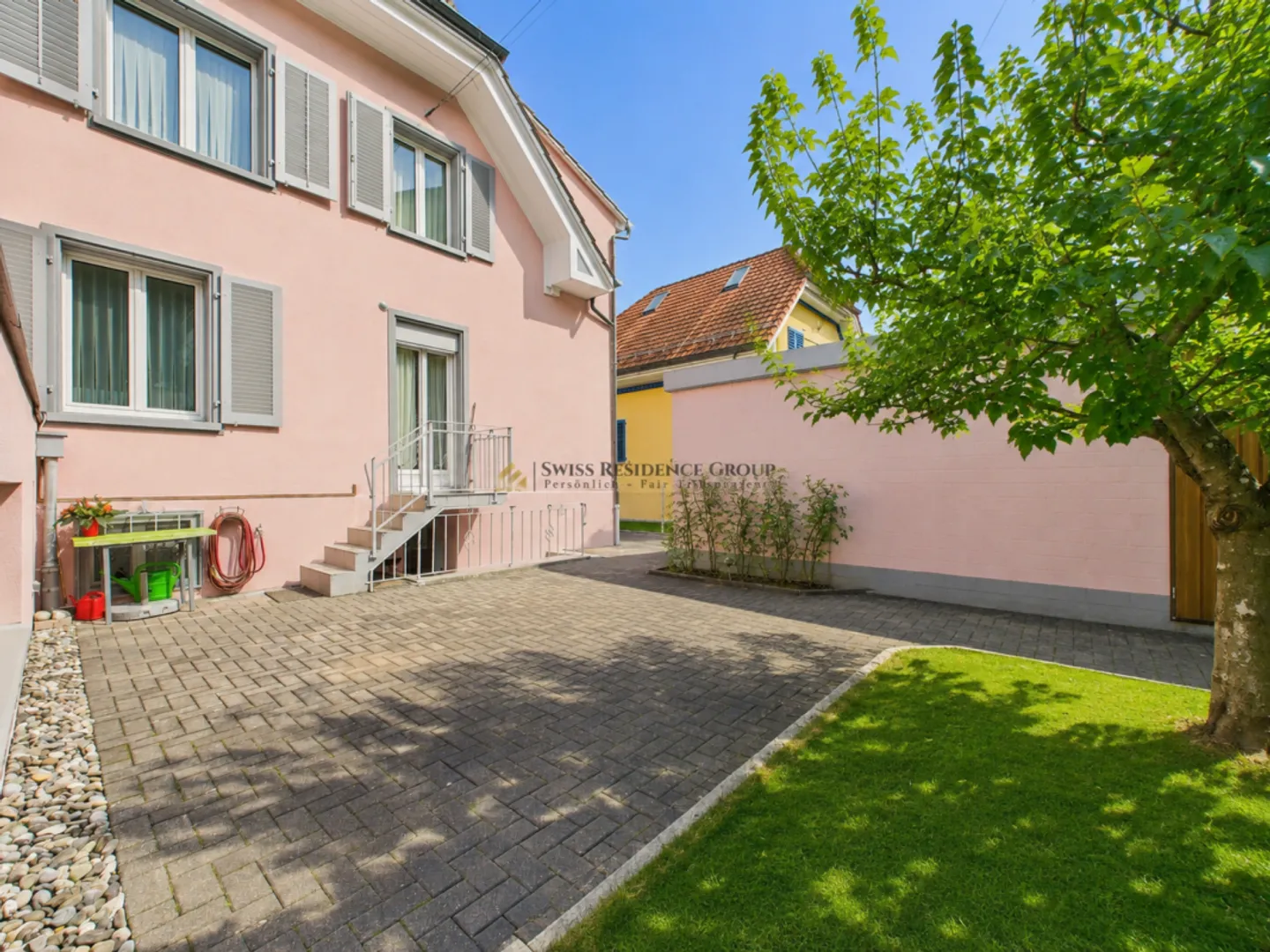 Detached family house with garden in an attractive location in Baden - Photo 1 of 13