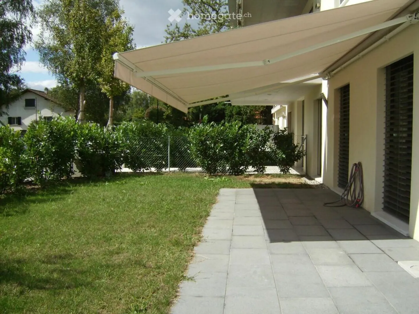 Magnificent garden-level apartment in Mies - Photo 5 of 10