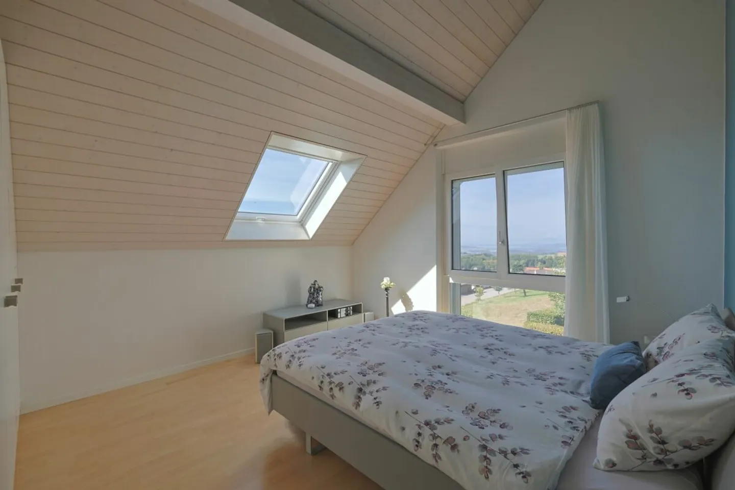 Casa unifamiliare di 5,5 stanze con vista meravigliosa - Foto 7 di 13