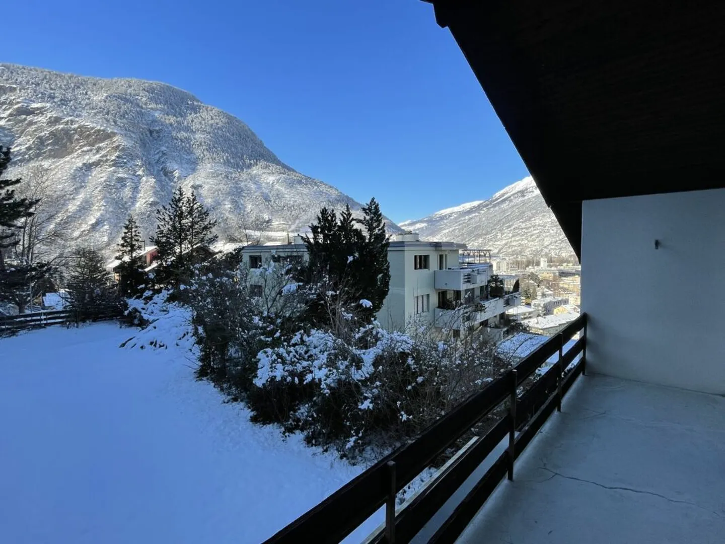 Grosses Einfamilienhaus in Visp - Foto 2 von 13