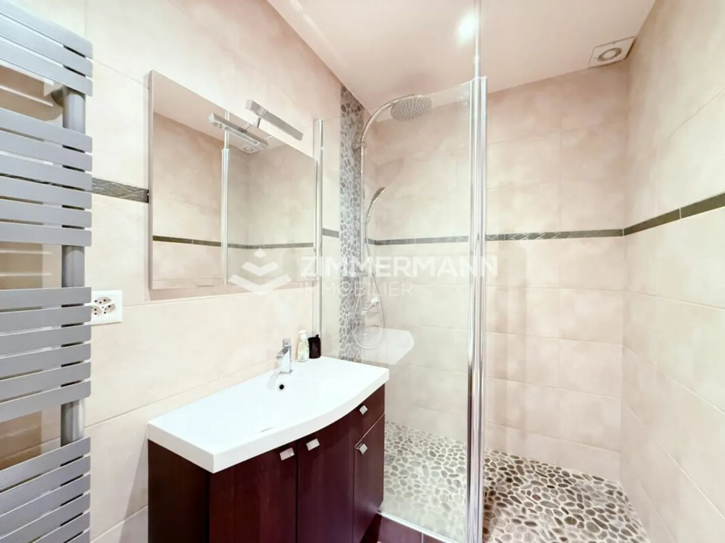 Superbe appartement meublé de 5 pièces en face de la perle du lac - Photo 8 sur 8