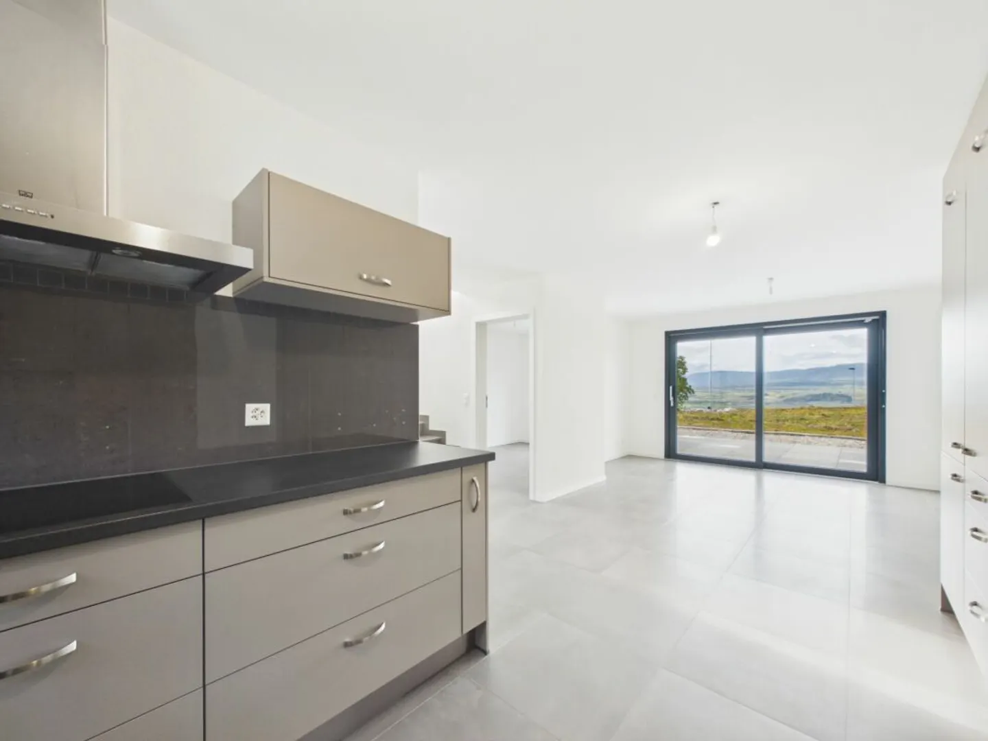 Villa contigua di 5,5 stanze - Foto 2 di 13