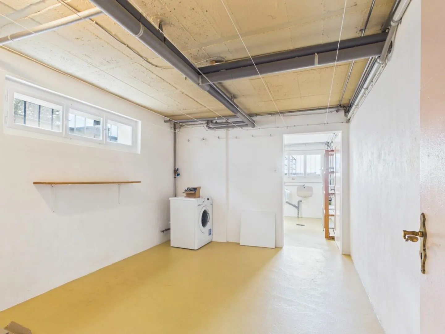 Ampia casa familiare con piscina - Foto 7 di 13