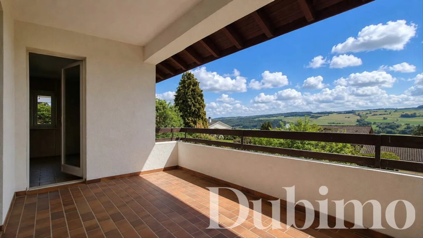 6-Room House with High Expansion Potential - Photo 9 of 13