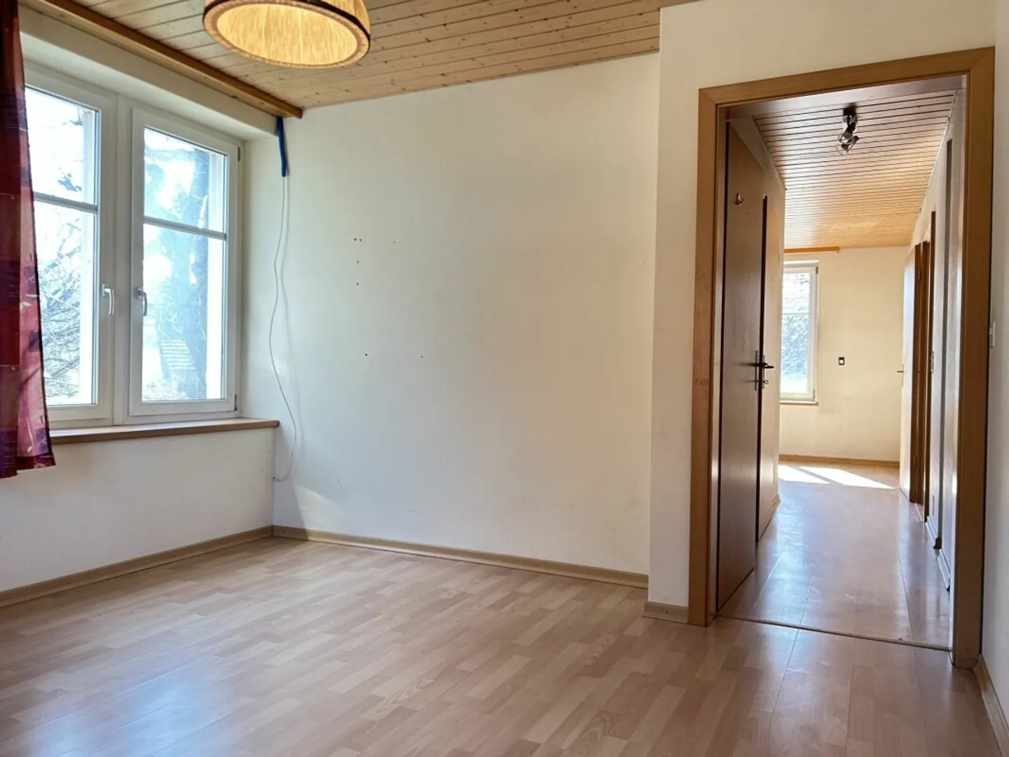 Maniero con due appartamenti, fienile e area circostante - Foto 8 di 13