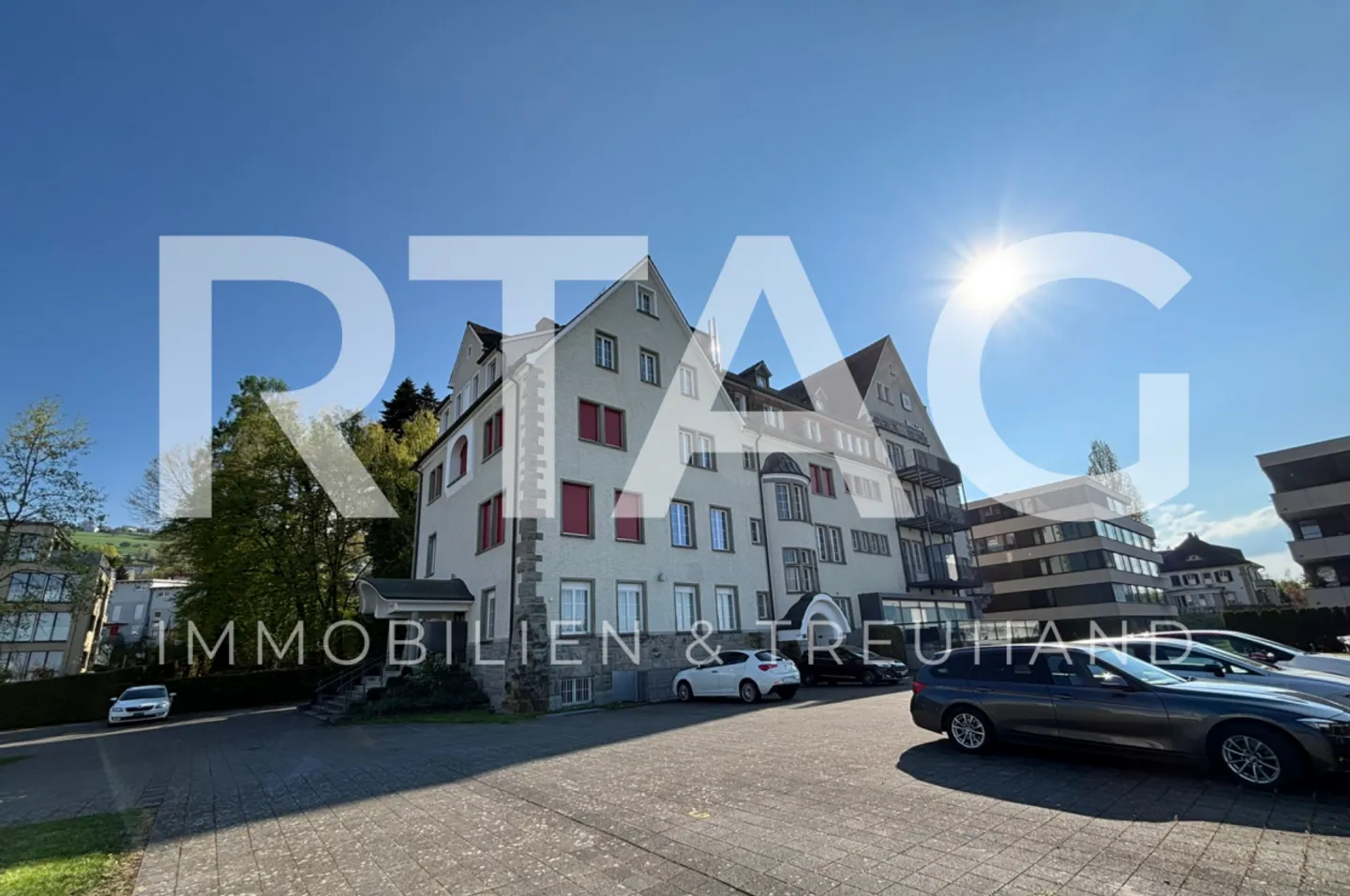 2.5-room apartment - Photo 1 of 8