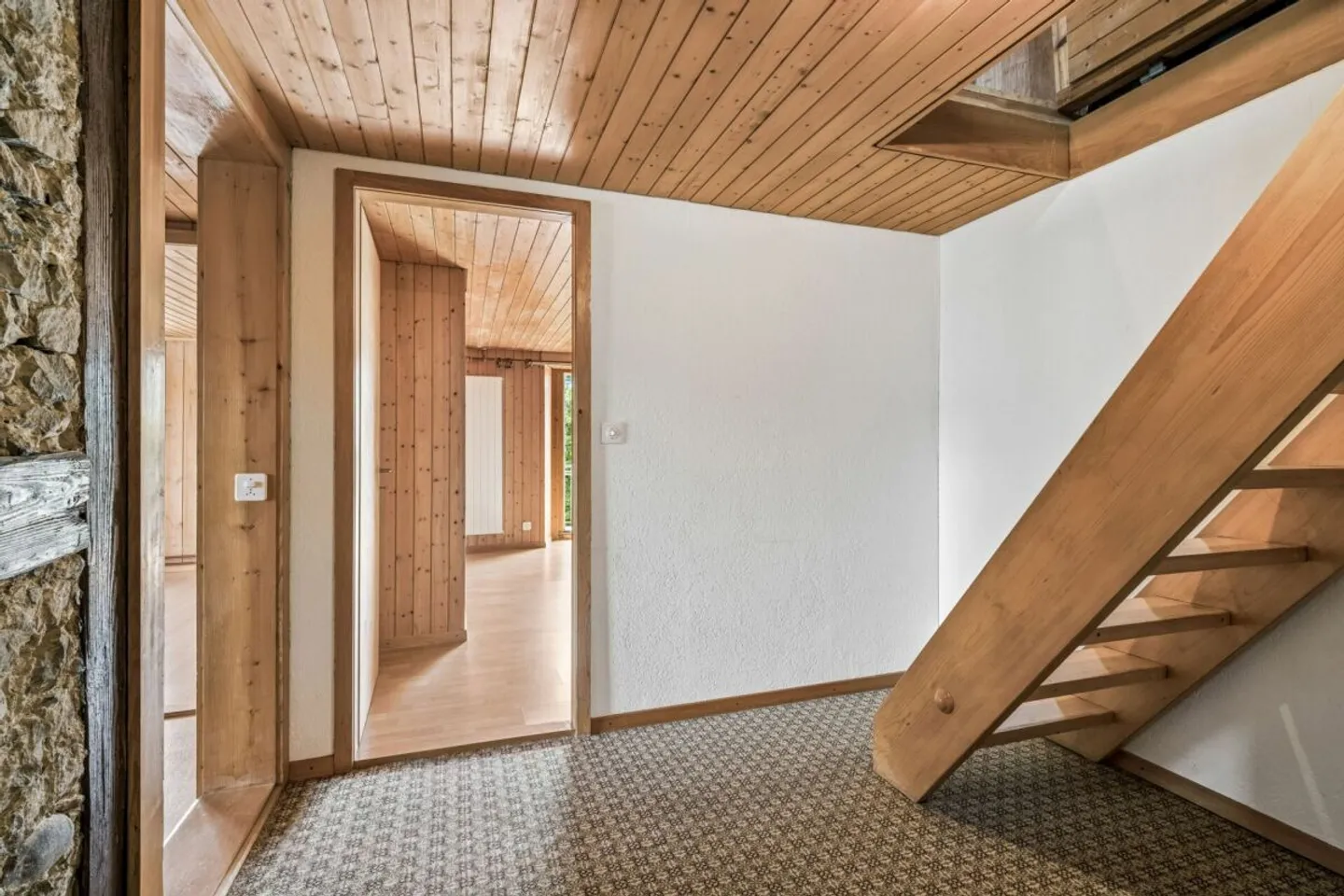 HANDYMAN'S DREAM - Here Makers Hit the Nail on the Head! - Photo 5 of 13