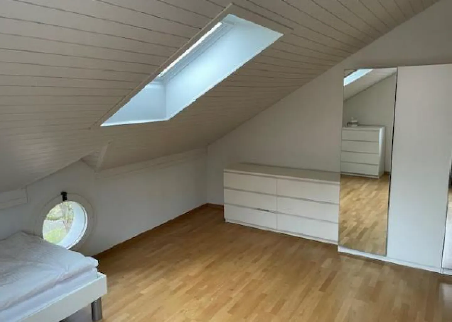 Maison semi-détachée de 6 pièces avec vue imprenable - 50 m jusqu'à la lisière de la forêt - Photo 12 sur 13