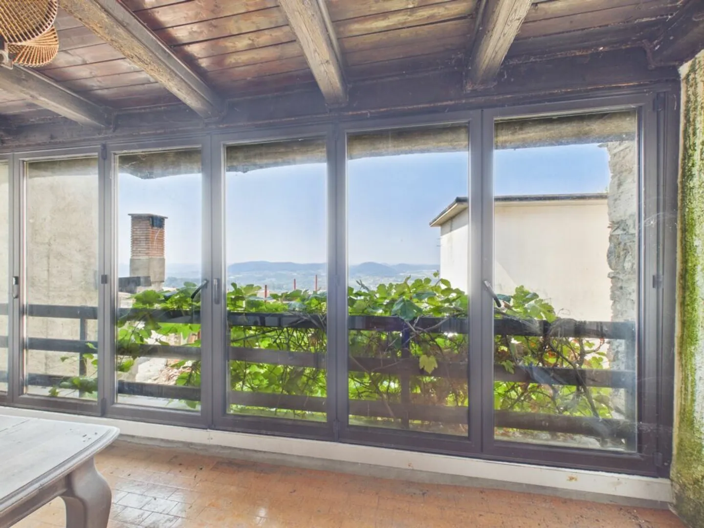Zwei Kernhäuser mit offener Aussicht und Garten zur Aufwertung in Salorino - Foto 7 von 13
