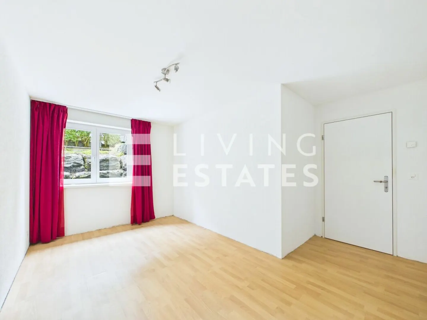 Charming Maisonette with Garden - Photo 9 of 13