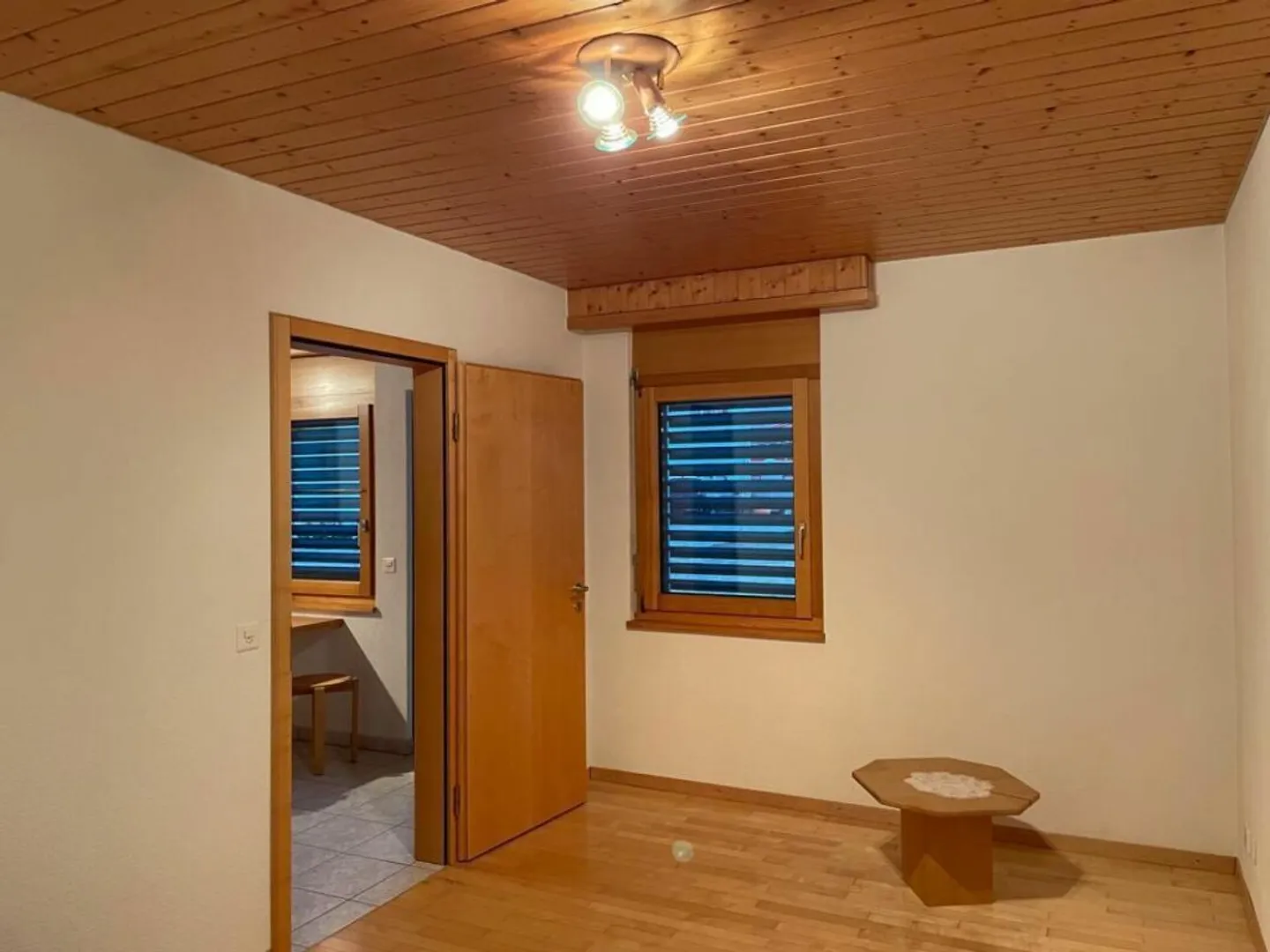 Charming 1.5-room apartment for rent in Gamsen - Photo 3 of 5