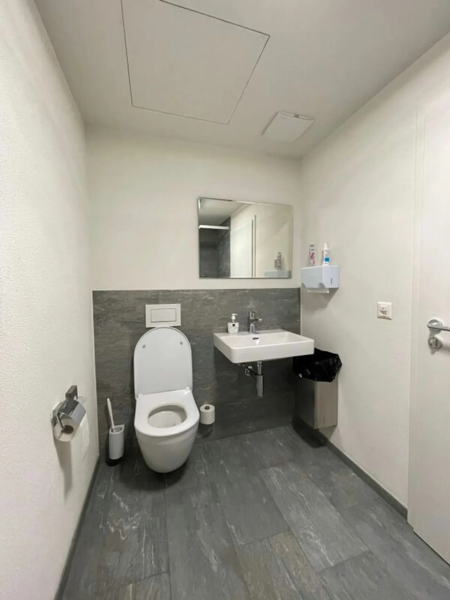 Attraktive Gewerbe-/Bürofläche (Neubau) an belebter Hauptstrasse - Für erfolgreiche Unternehmer - Foto 6 von 7