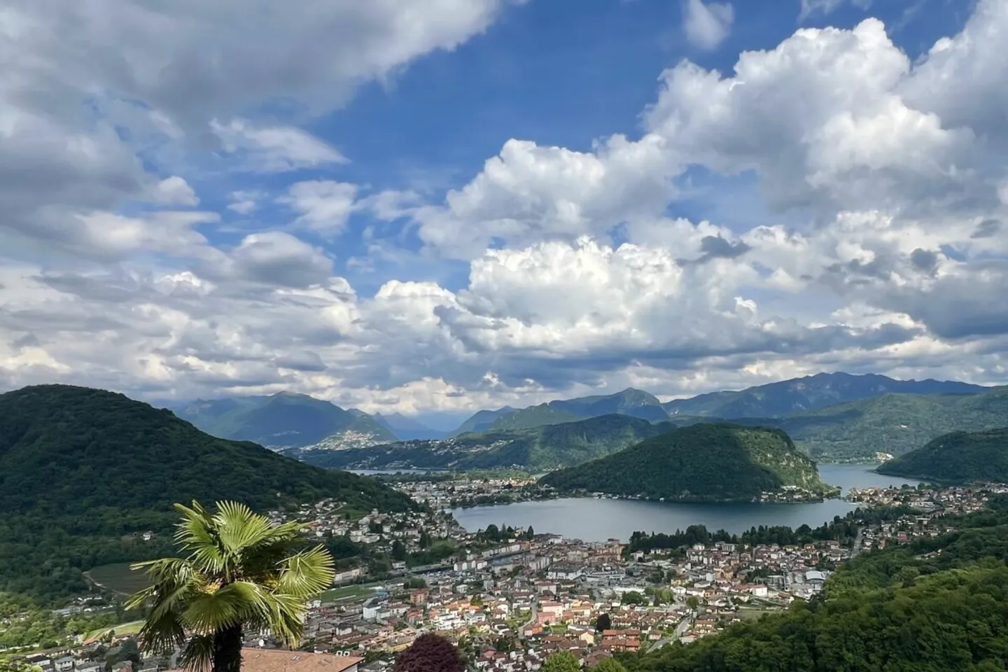 Exclusive Duplex Apartment in the Most Beautiful Sunny Location of Viconago-Cadegliano - Photo 4 of 13