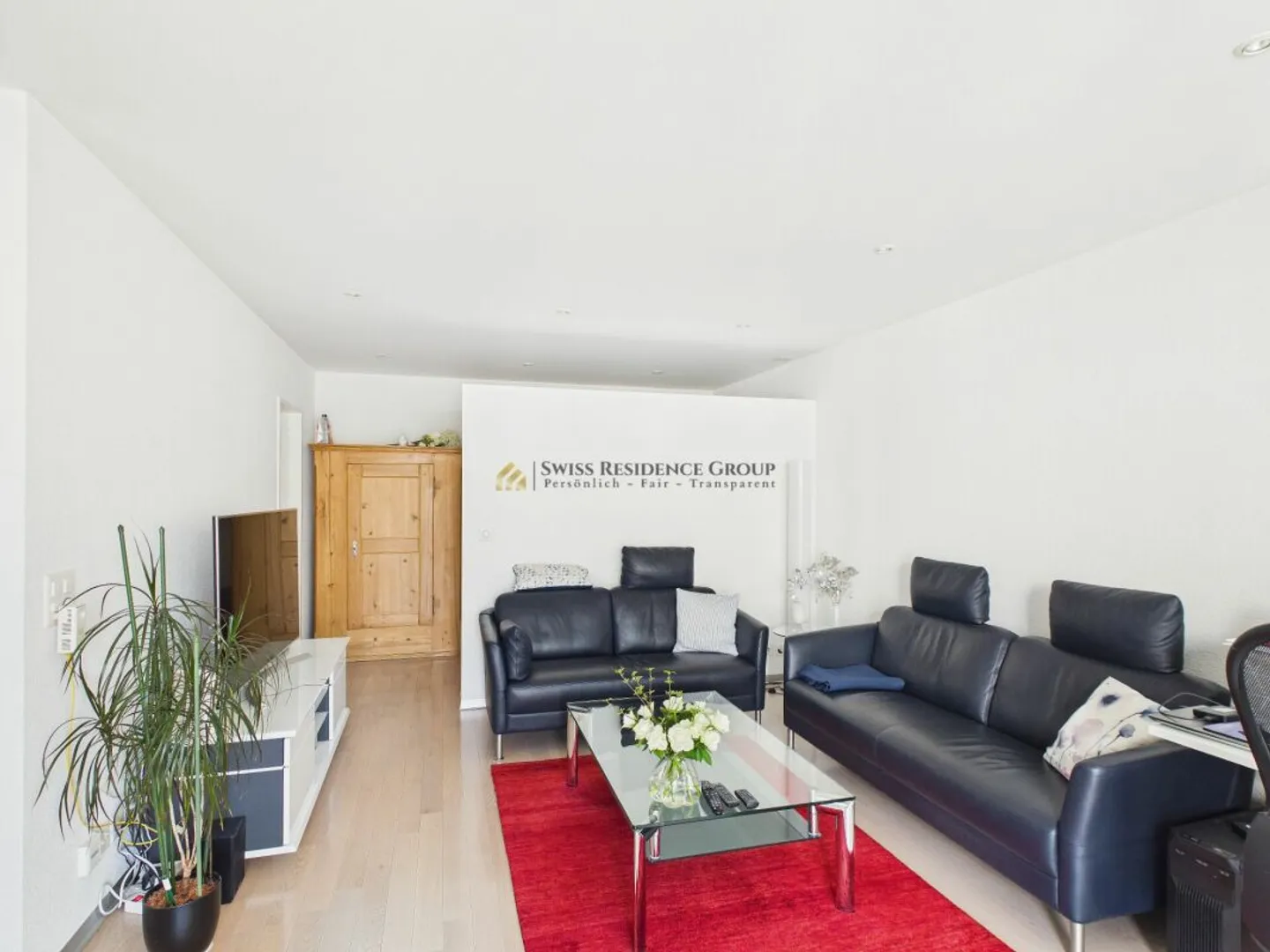 Spazioso e luminoso con balcone vetrato - Foto 3 di 11