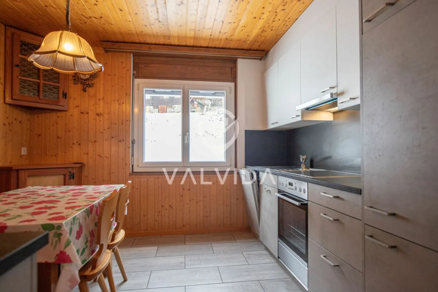 Investir et profiter - appartement rénové de 4,5 pièces avec garage et bail existant - Photo 3 sur 9