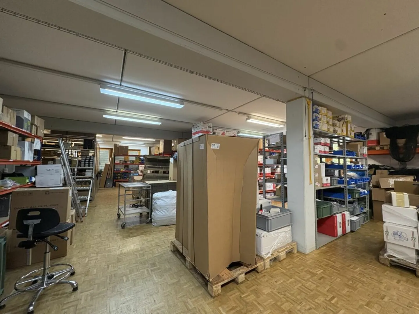 Spacious Commercial Space - Photo 3 of 10