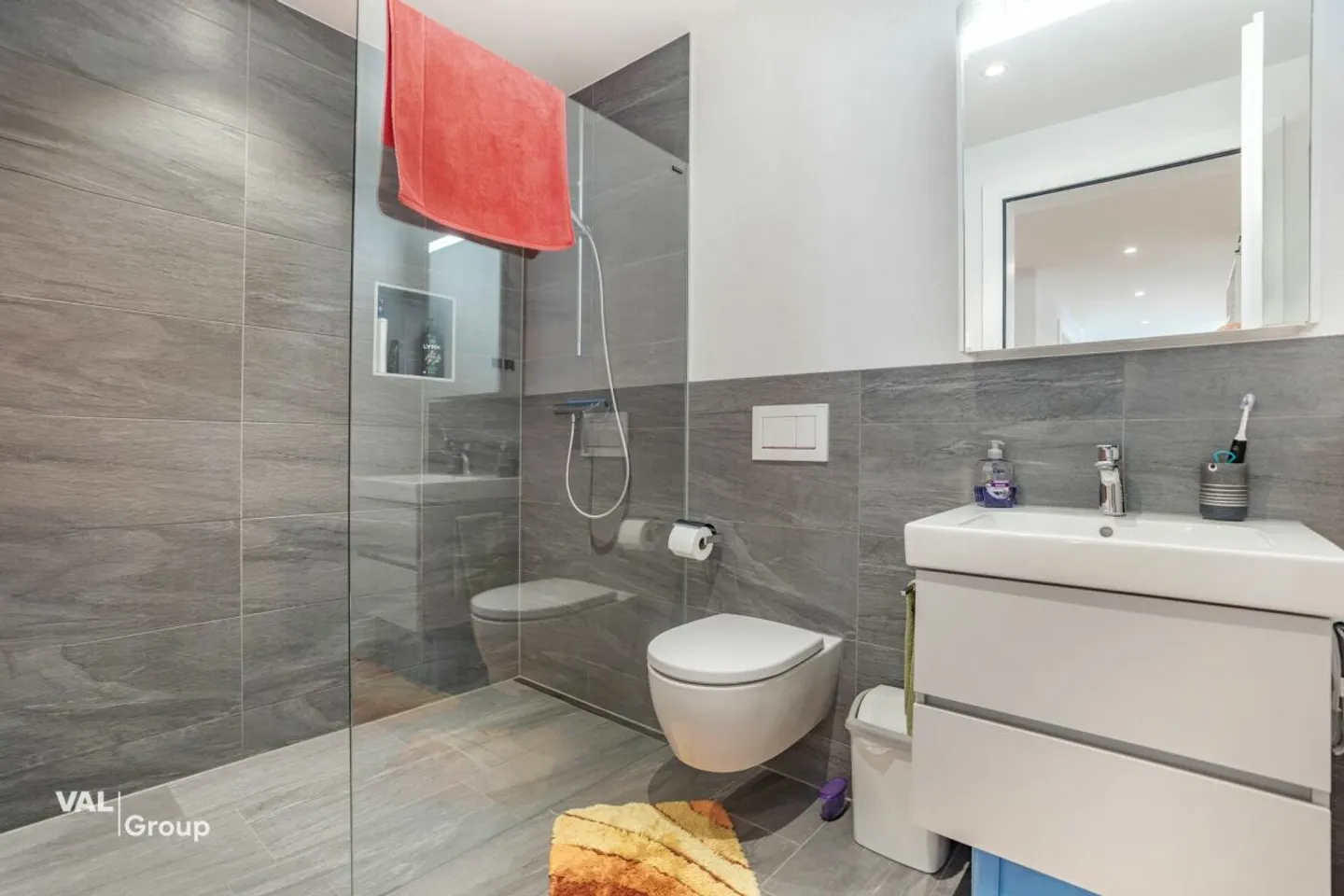 Modern Apartment in Central Naters - Photo 11 of 13