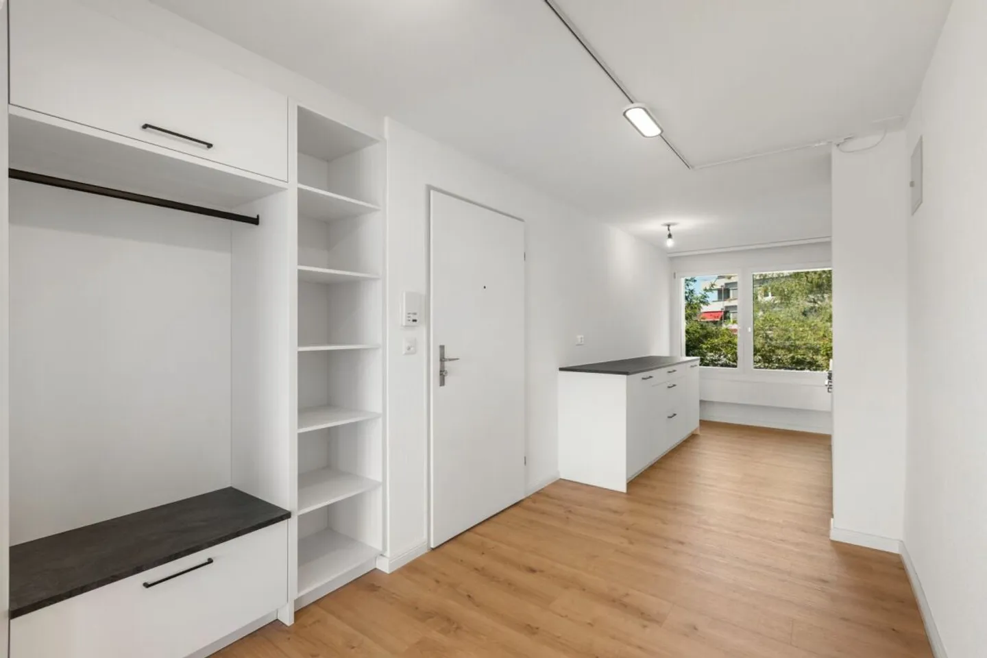 Kernsanierte 4½-Zimmer-Etagenwohnung mit grossem Balkon - Photo 3 of 13