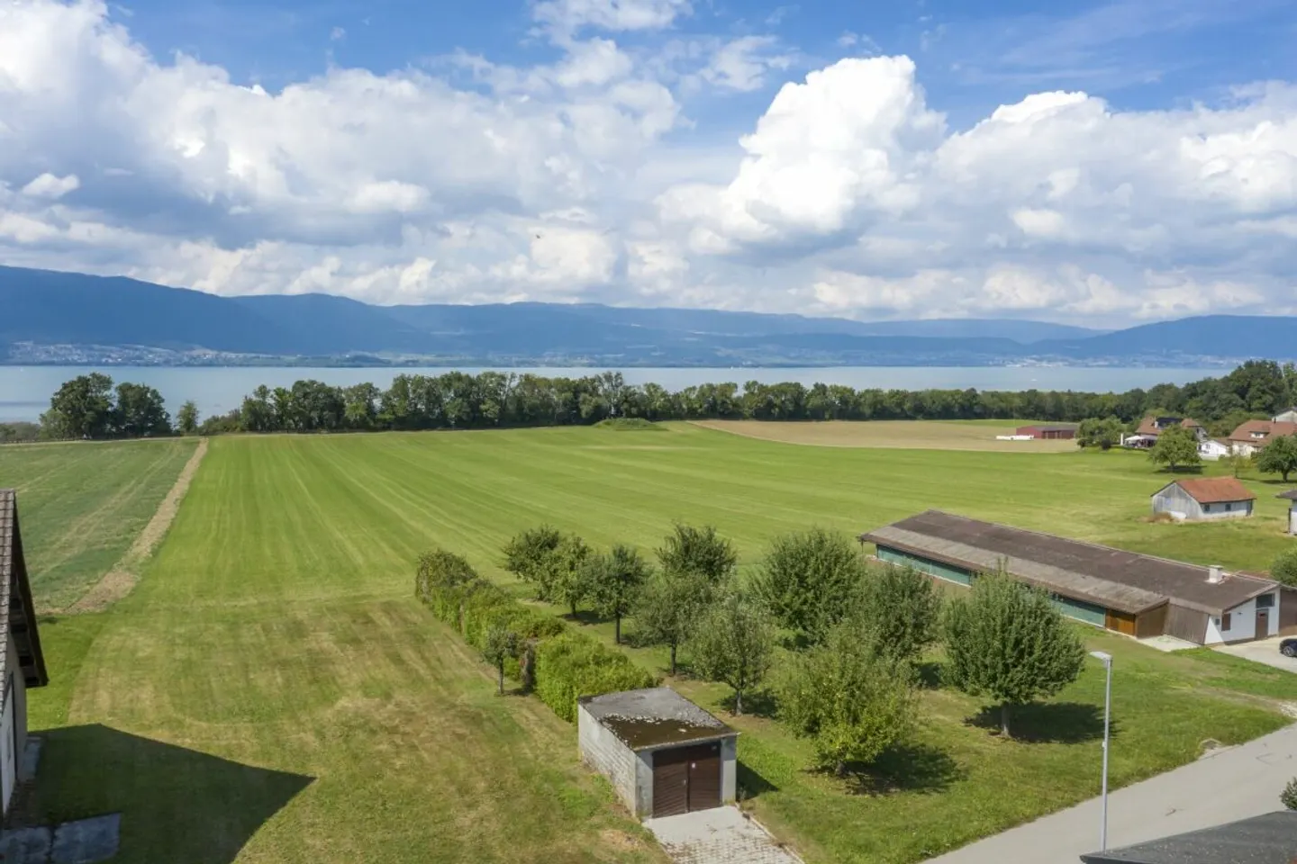 Wunderschönes Gebäude mit 3 Wohnungen in Forel - FR - Foto 3 von 9