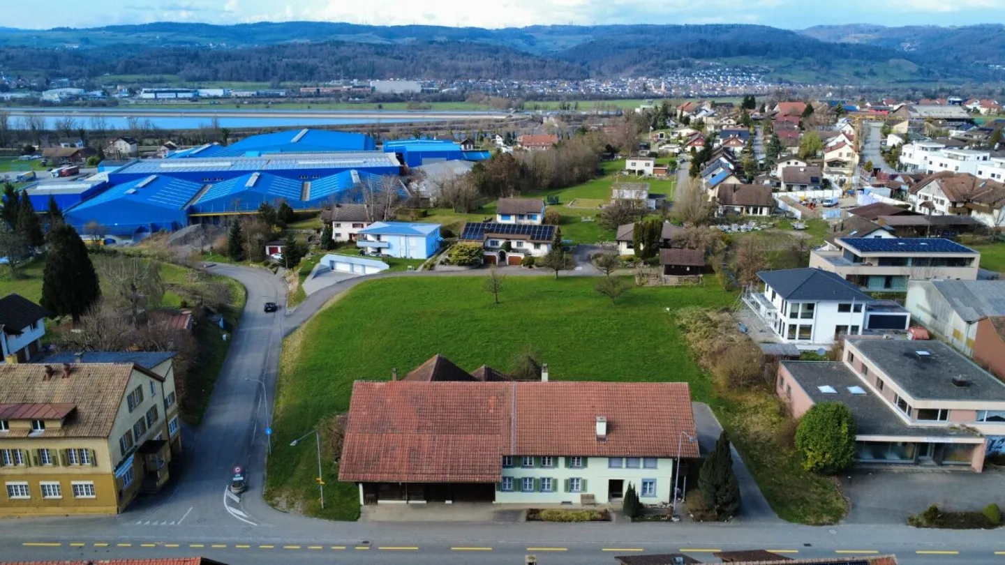 Investors beware: Building land with multi-family house and potential - Photo 2 of 6