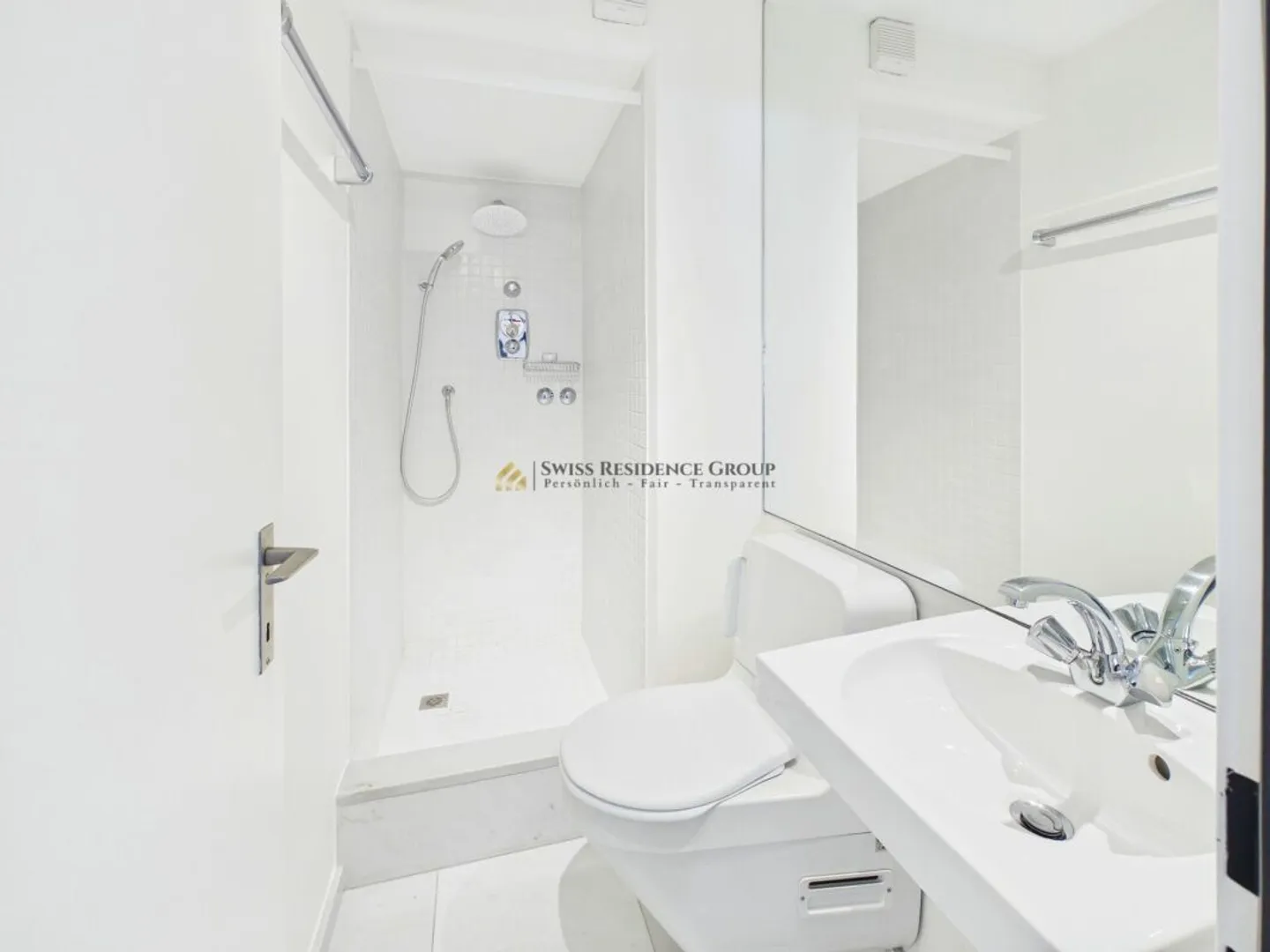 Exclusive 2.5-room apartment with Grossmünster & Limmat view - Photo 13 of 13