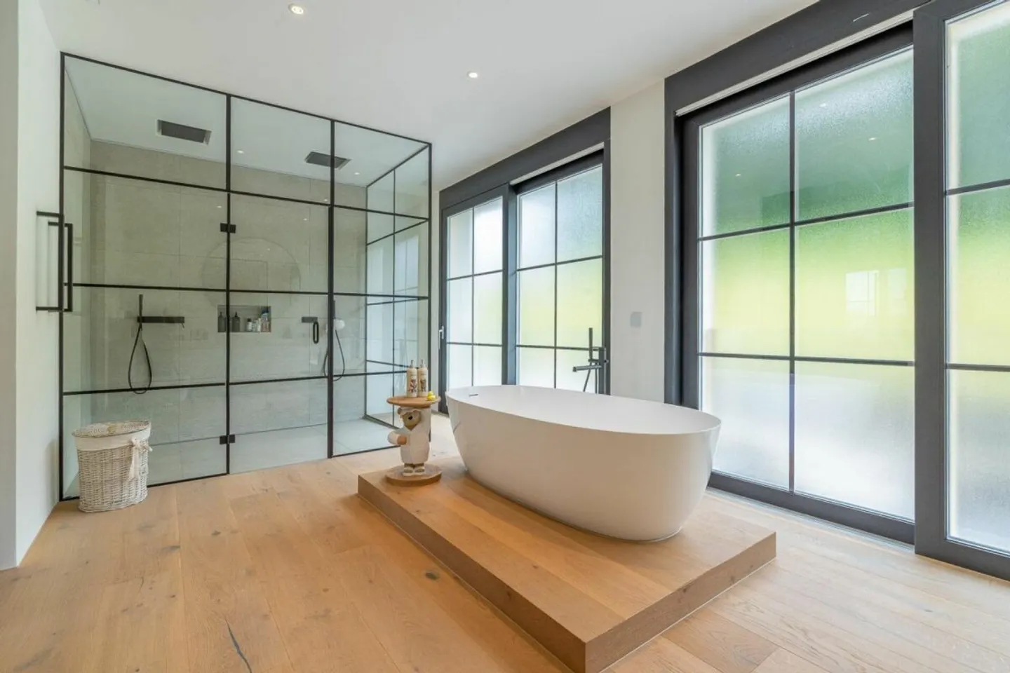 Luxushaus mit Designerküche - Foto 13 von 13