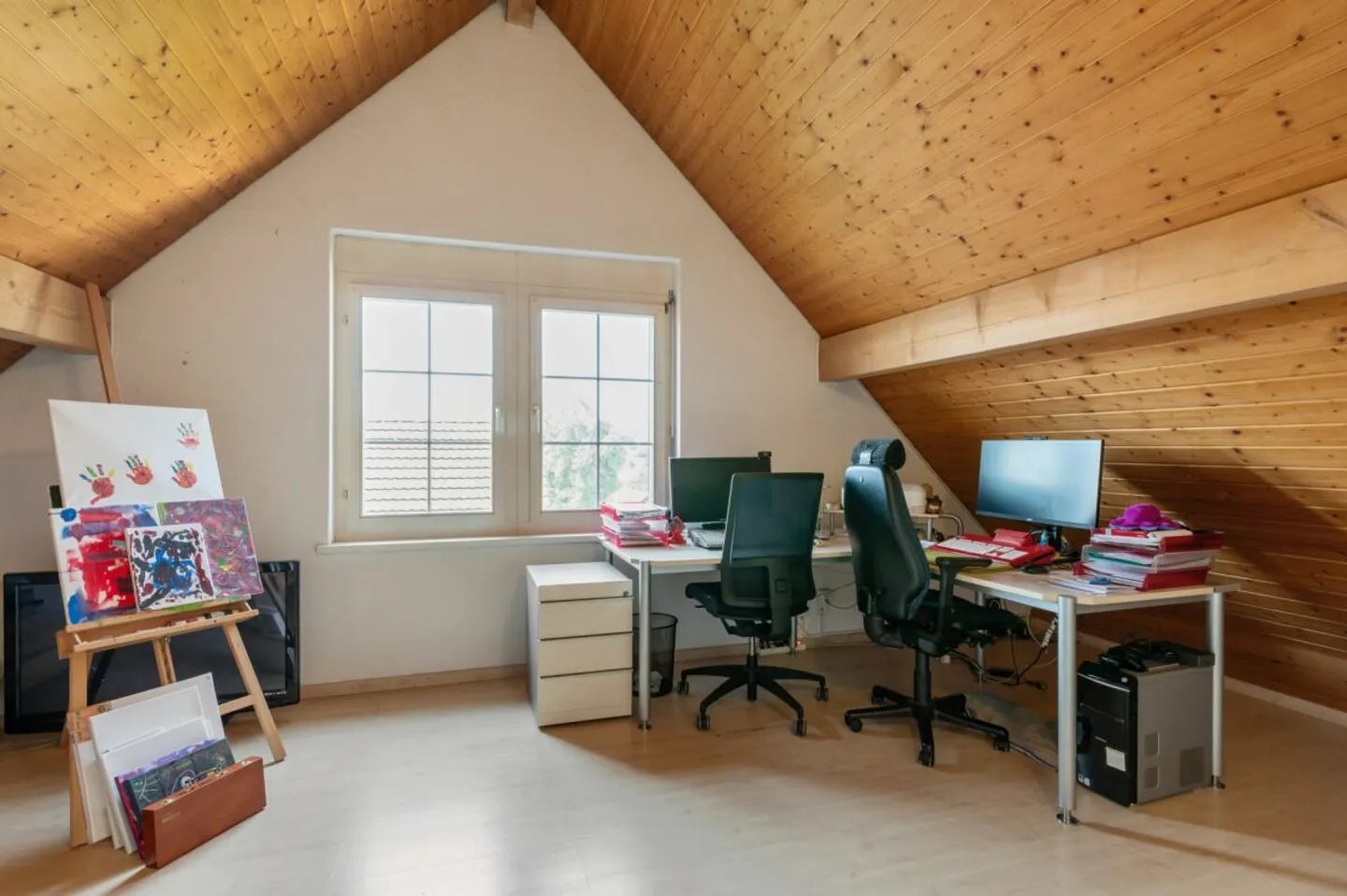Maison familiale spacieuse et bien entretenue à rafraîchir - Photo 9 sur 13