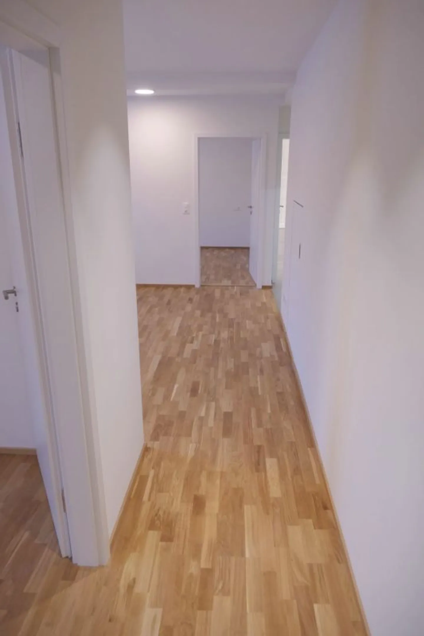 Appartamento moderno ristrutturato - Foto 2 di 9