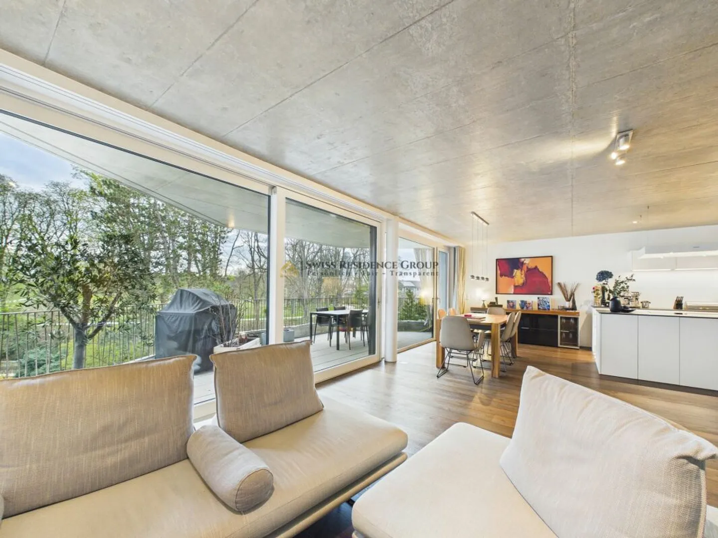 Appartamento panoramico di design luminoso con vista sul parco, terrazza e architettura moderna a Basilea - Foto 3 di 13