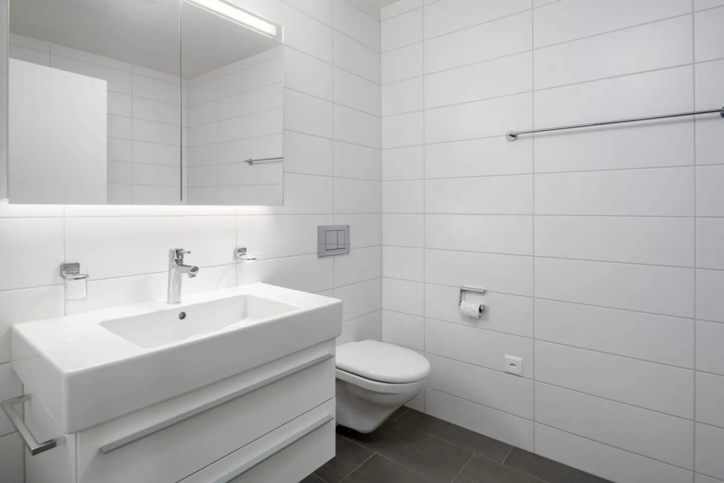 Living at the edge of the forest with a view and evening sun - Photo 10 of 12