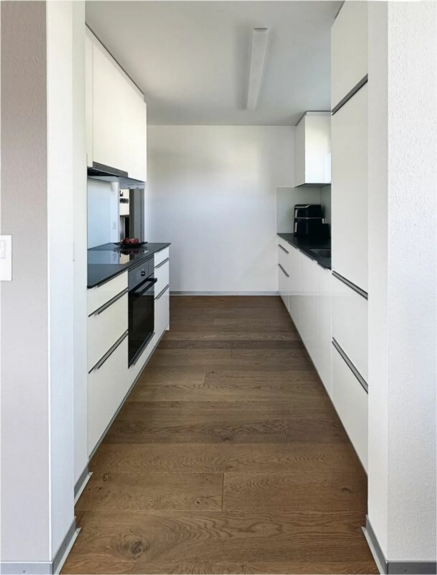 Hochwertig sanierte 4,5-Zimmer-Wohnung mit grosser Loggia, Garage und zusätzlichem Abstellplatz - Photo 8 of 13
