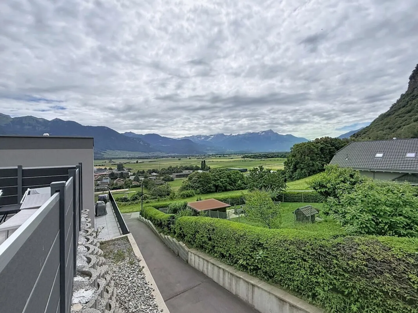Sublime villa a schiera di 4,5 stanze a Vouvry! - Foto 1 di 13